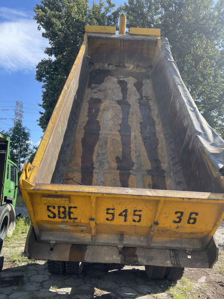 Renault kerax 330 wywrotka 4 oska 4x8 20 T ladownosci