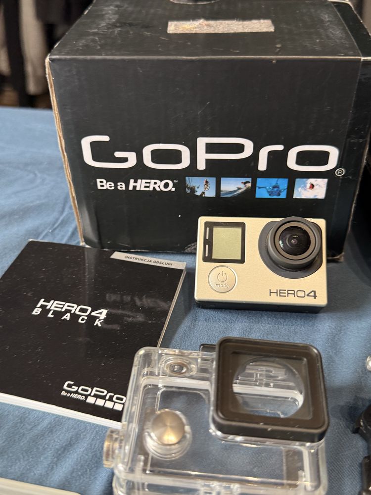 Witam sprzedam gopro hero 4 plus dużo dodatków bez karty pamieci