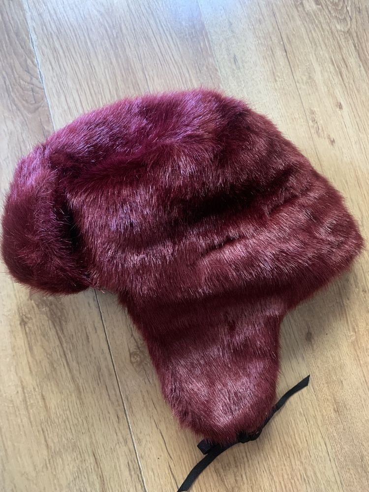 Futerkowa czapka H&M
