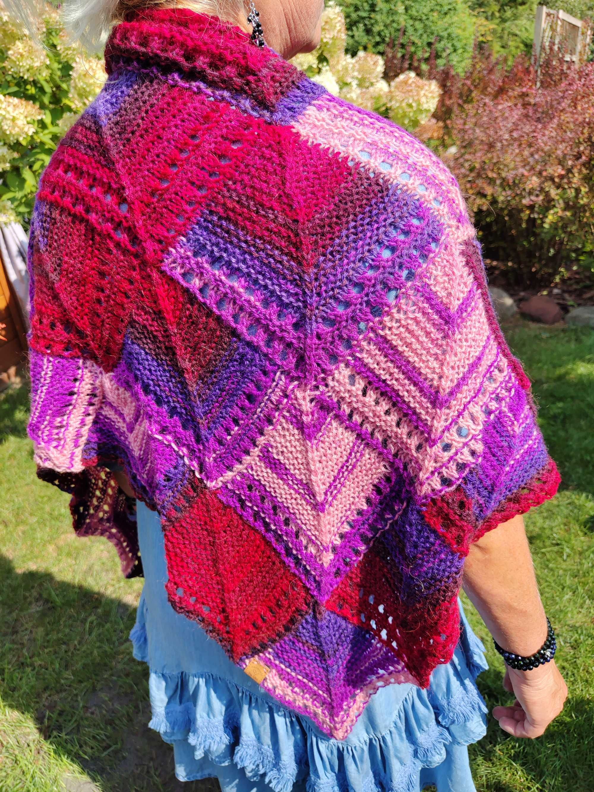 Chusta szal trójkątna handmade  AA856-1