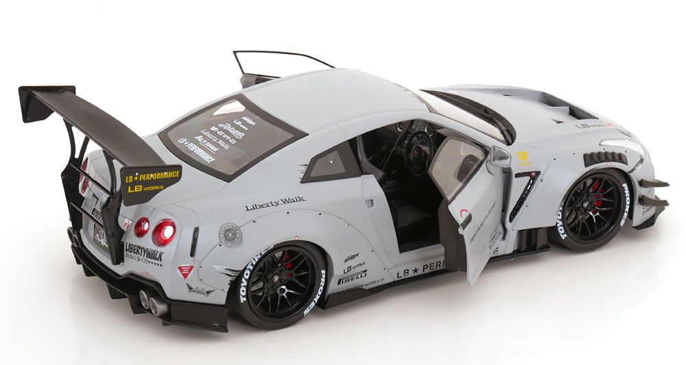 Miniaturas 1/18 mais figura dos fundadores RBW e LBWK