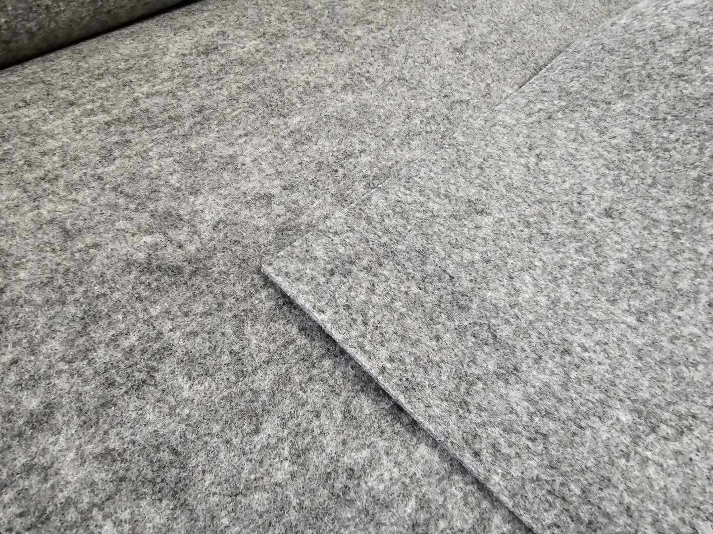 Wykładzina dywanowa siłownia  biuro 150cm popiel szara