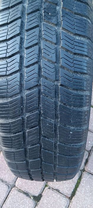 Używane zimowe opony  Barum 175x65 R15