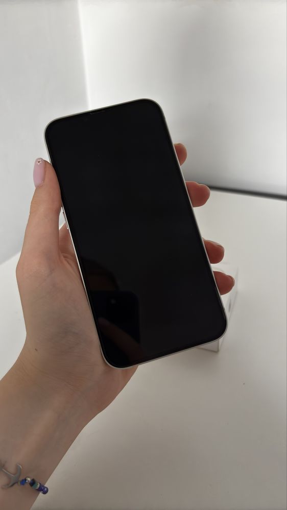 iPhone 13 biały 128Gb