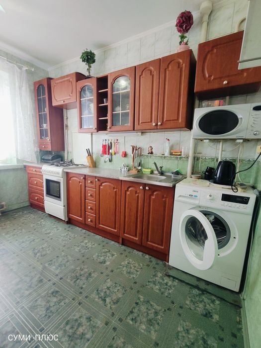 Продаж трьох кімнатна квартира на Вулиці ЗСУ 22