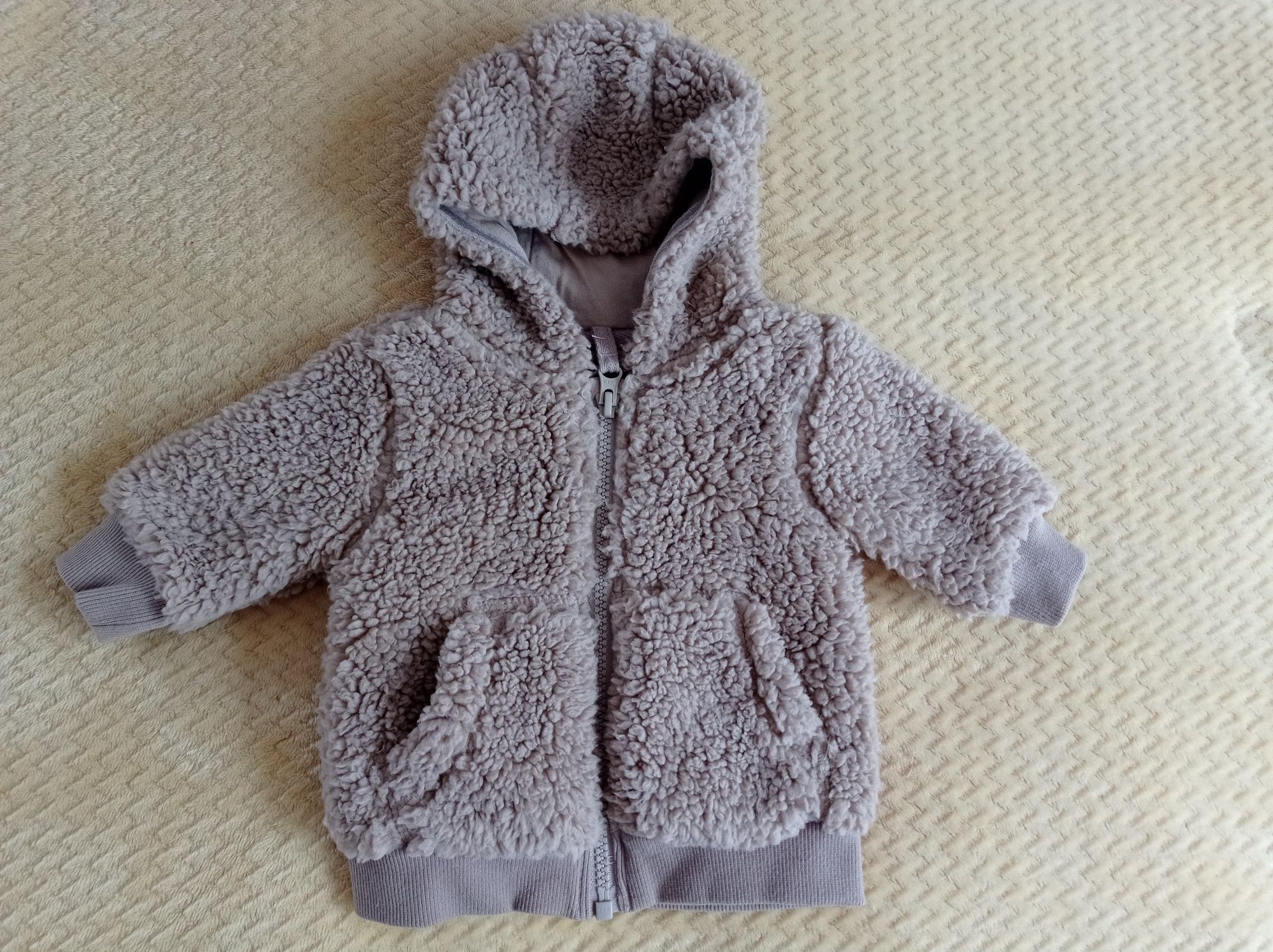 Kurteczka przejściowa, bluza baranek Next. 74