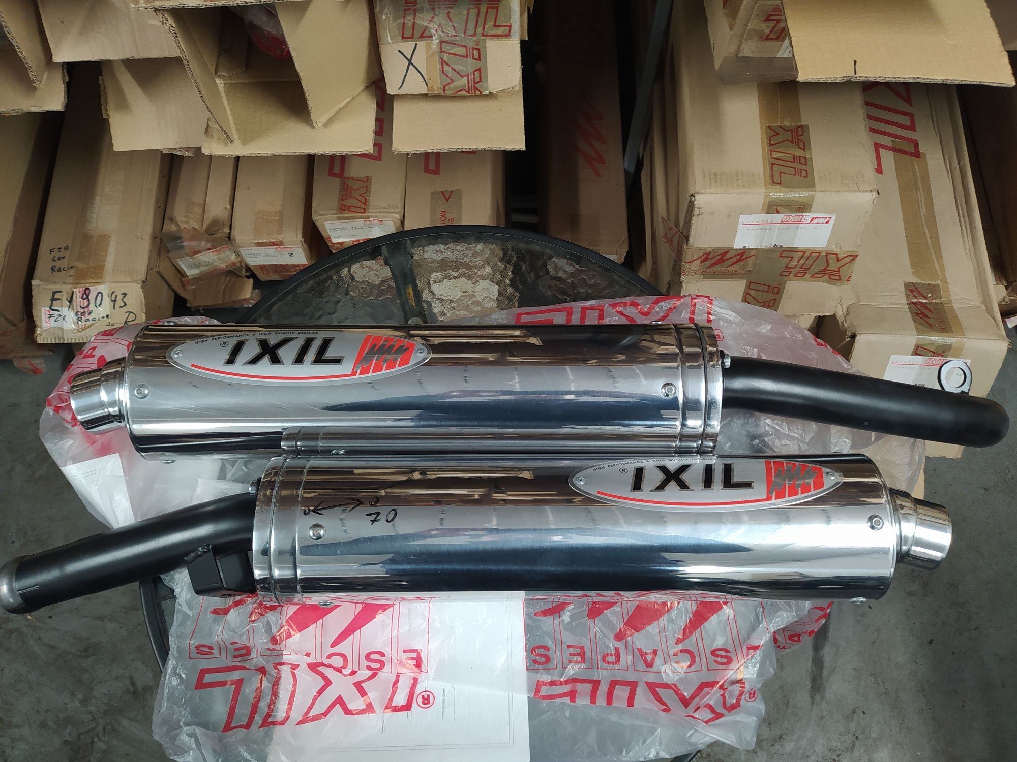 Kawasaki ZZR 1100 wydech tłumik komin sportowy IXIL Oval Lewy Prawy