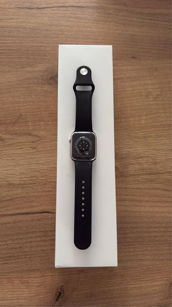 Smartwatch APPLE Watch series 8 + Cellular 41 mm Bateria 100%