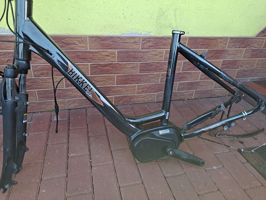 Rama z silnikiem do roweru elektrycznego