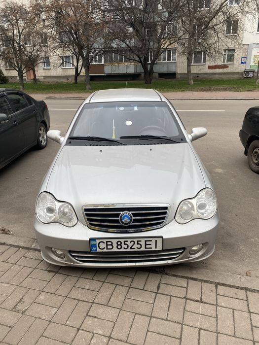 Джилі ск2 2011 року в гарному стані