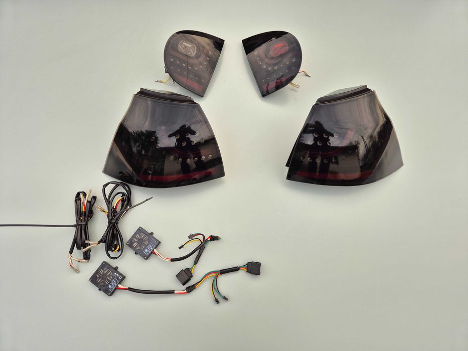 Tylne Tył Lampy LED CZARNE Tuning VW GOLF 5 V 03-08r URBAN Hatchback