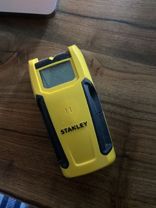 Stenley детектор проводки