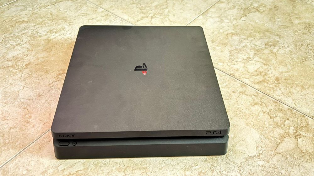 Playstation PS4 Slim 1 TB