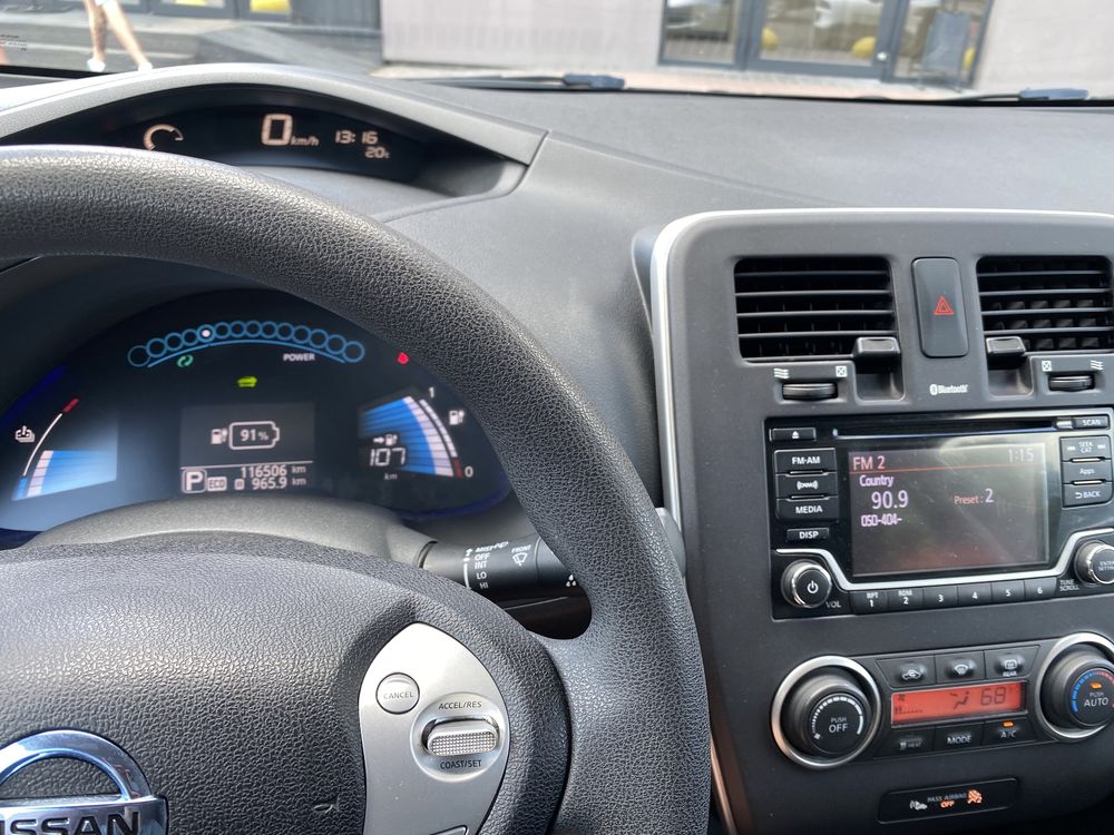 Терміново! Nissan Leaf 24kw 12.2015 вартий уваги