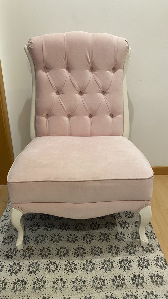 Cadeirao rosa quarto