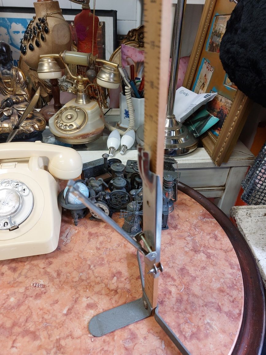 Medidor de bainha vintage, em caixa original 

Régua em madeira e