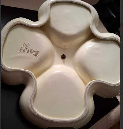 Conjunto de 4 covilhetes para aperitivos, em faiança de Alcobaça