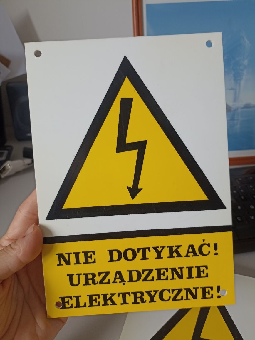 Tabliczka Nie dotykać urządzenie elektryczne 15x21cm