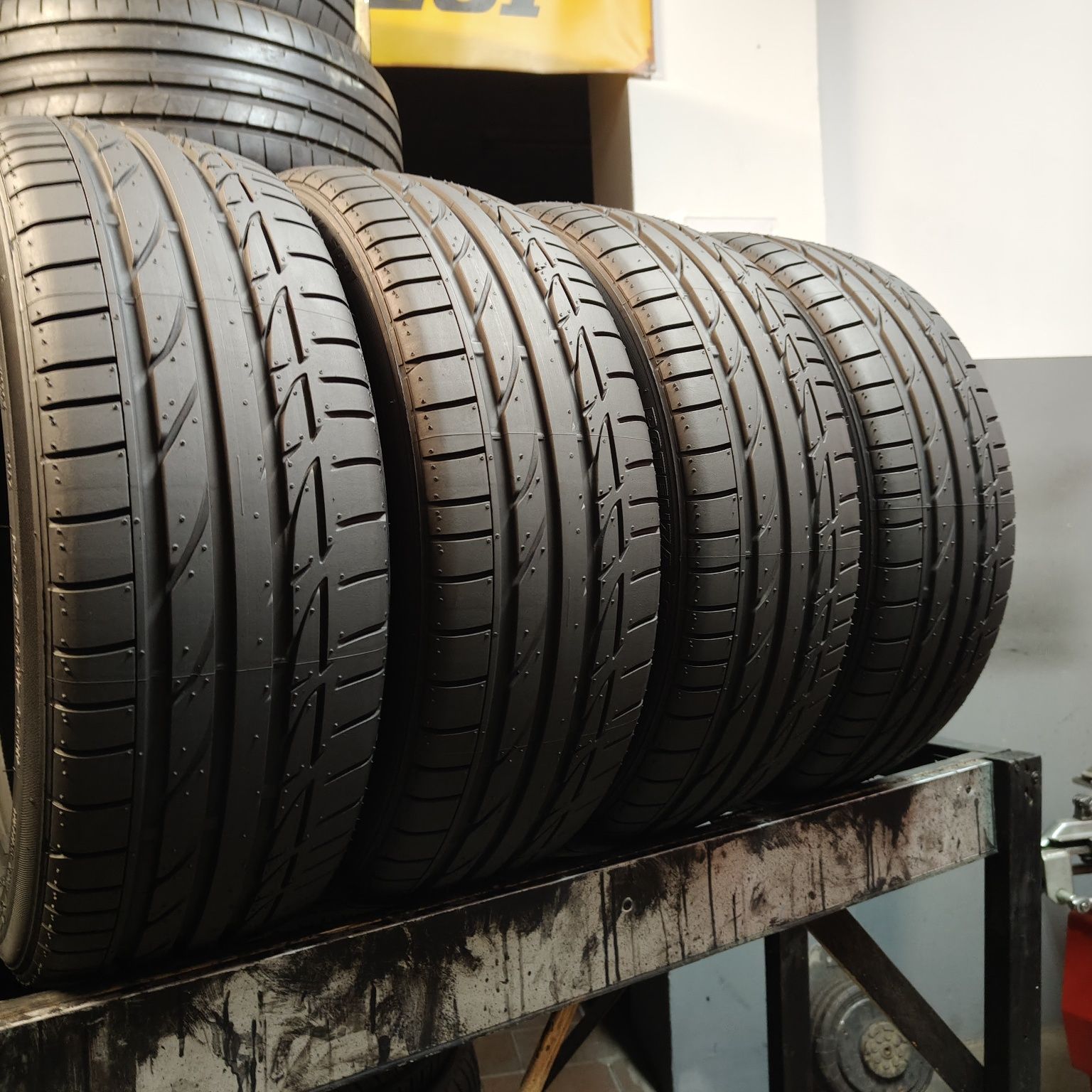 205/45/17 Sprzedam komplet opon letnich Bridgestone