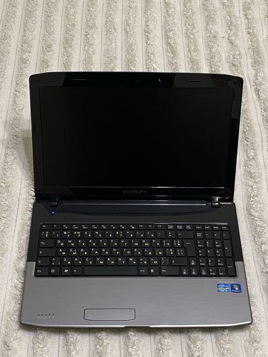 Шустрий Ноутбук Medion Akoya MD98760 core i3 ОЗУ 4гб ссд256гб