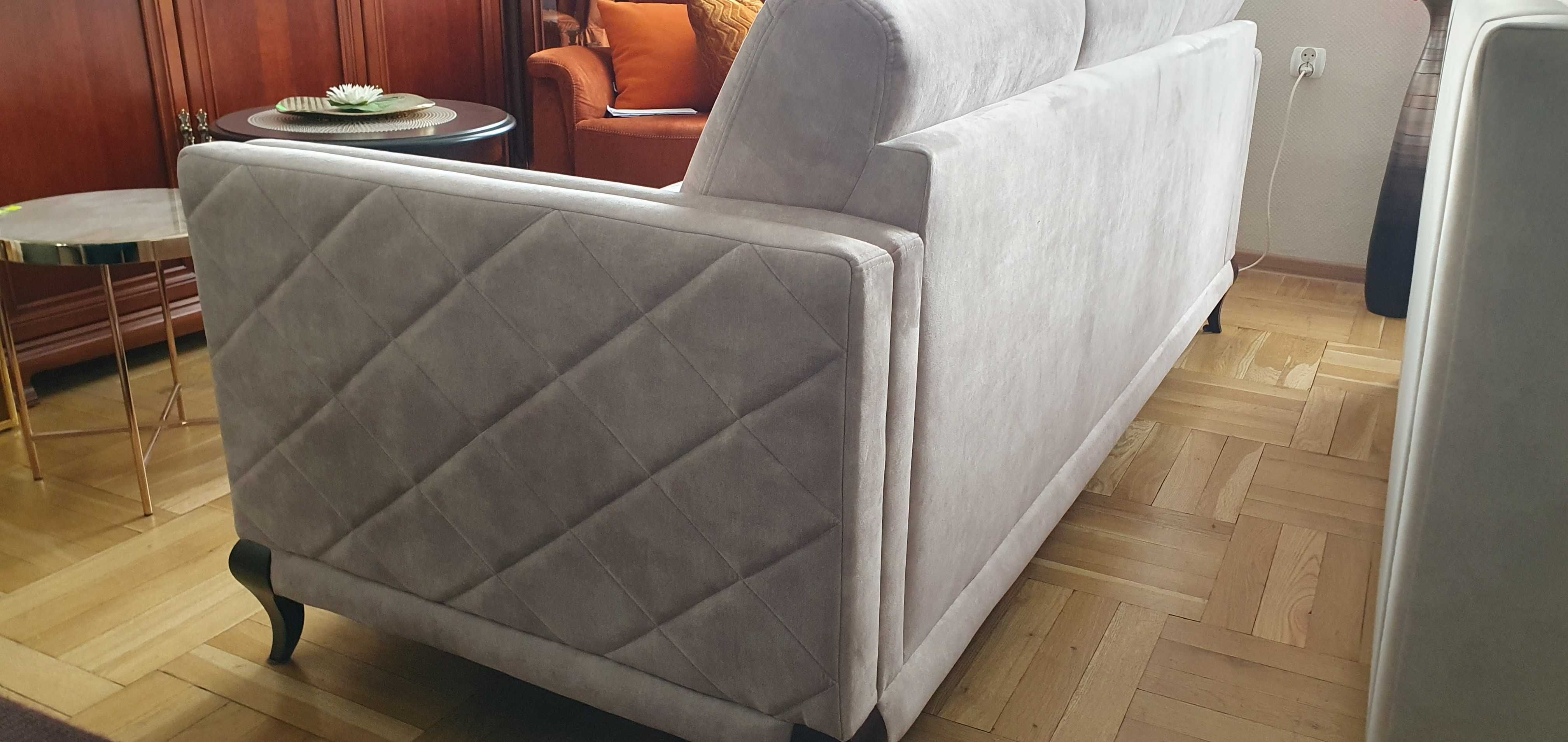 Elegancka sofa LAVIANO z funkcją spania Bydgoskie Meble