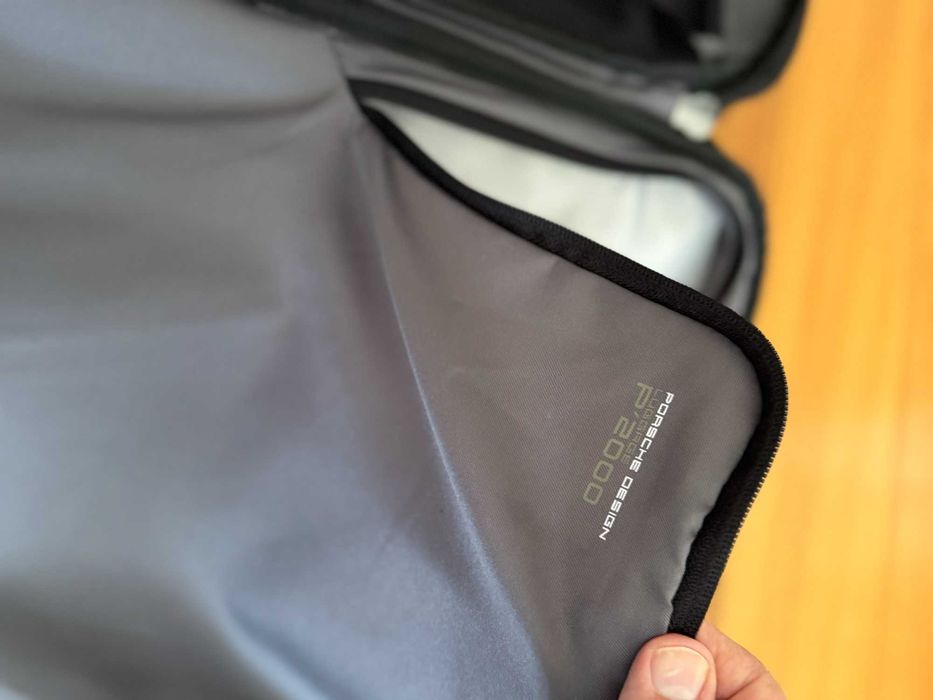 Trólei Porsche design (medida de cabine) em óptimo estado