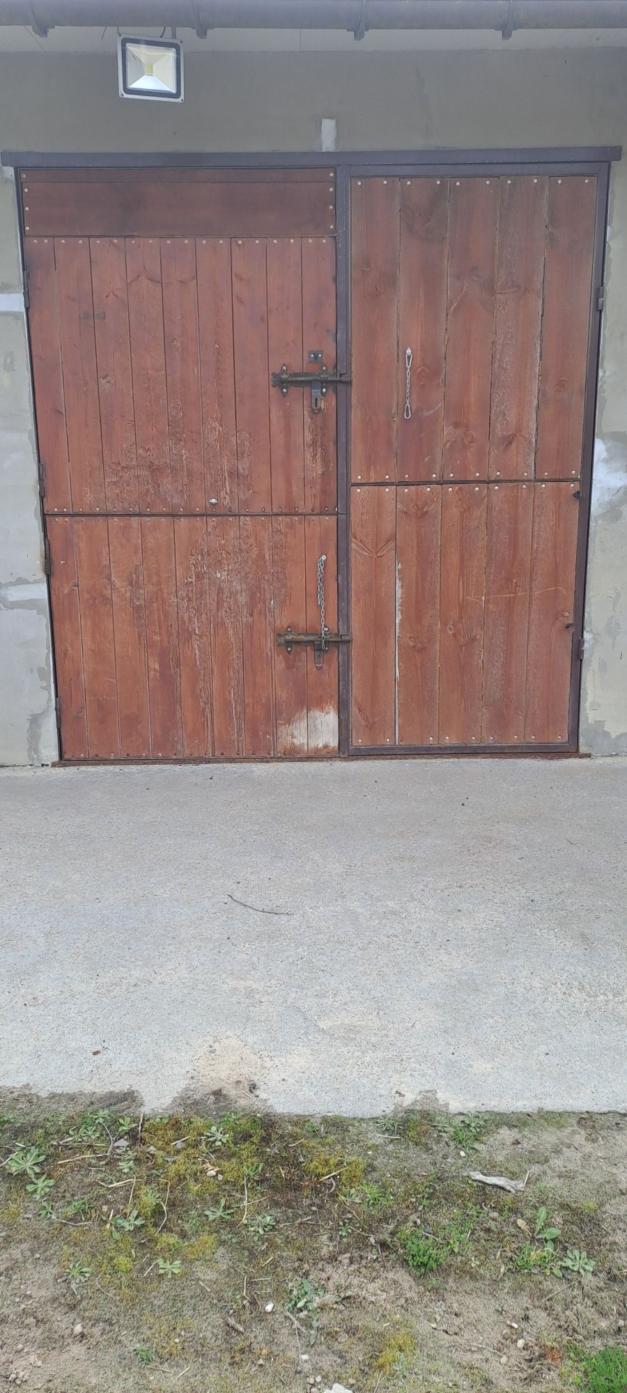 Drzwi drewniane różne stajnia