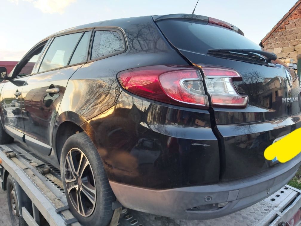 klapa zderzak lampy tył megane 3