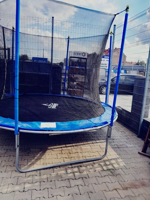 Trampolina ogrodowa wyprodukowana w Niemczech. Bardzo solidna-jak nowa