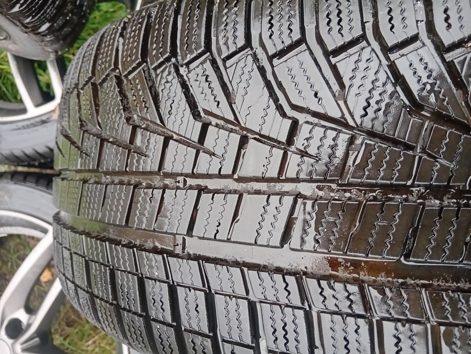 Opony zimowe 265/50 r20 Hankook jak nowe z Niemiec