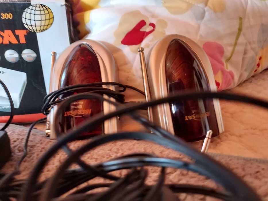 Vendo Modulador de Video Universal mod300 Iberosat e raspetivas antena