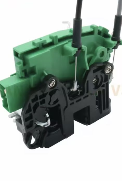 Замок двери Hyundai Accent RB Verna Solaris вантажів