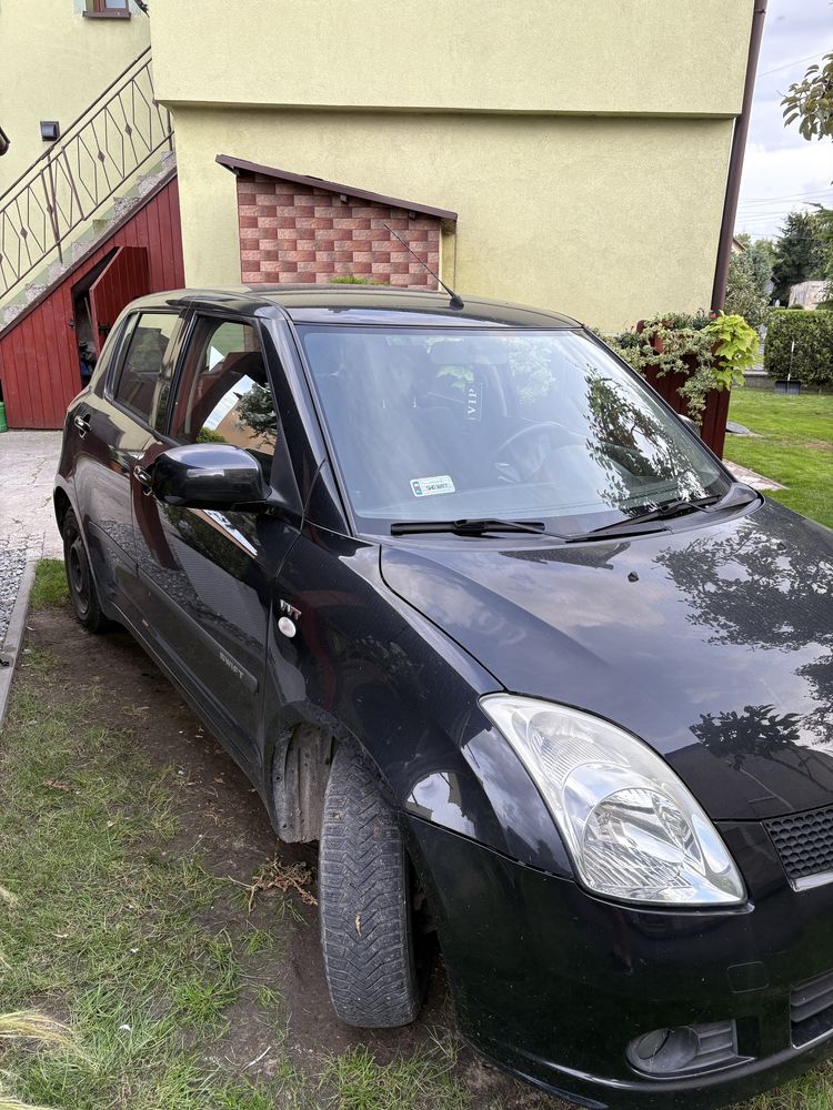 Suzuki Swift 2005r do sprzedania. Silnik 1.5 w benzynie z gazem.