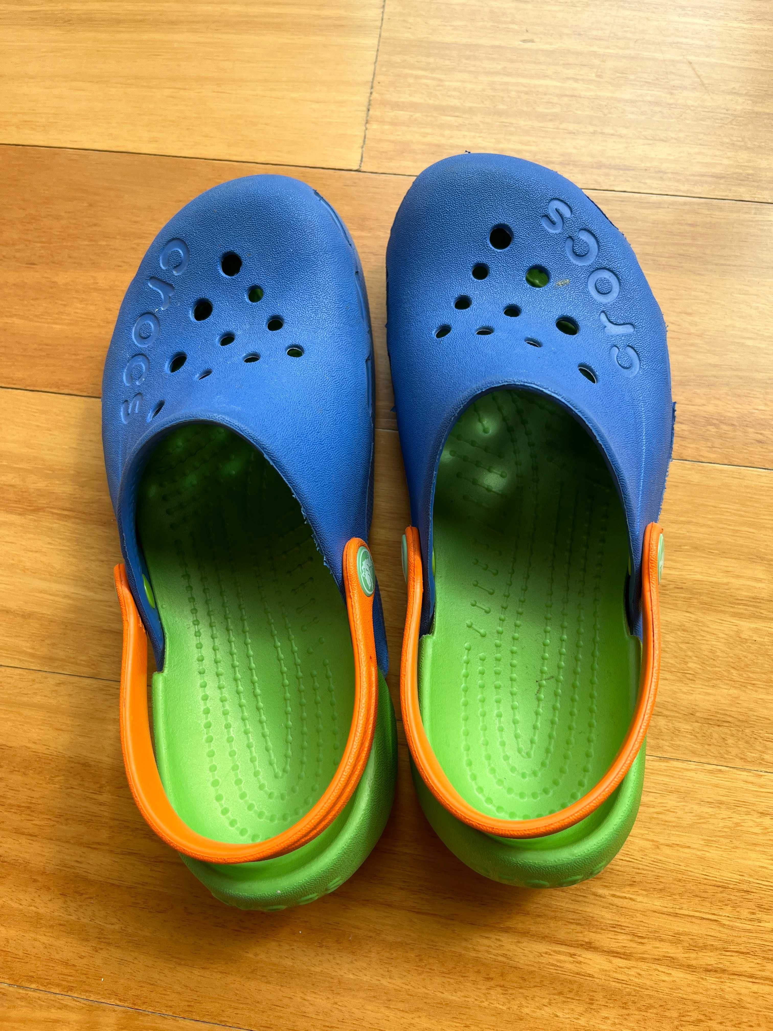 Crocs Unisexo para Criança Electro Clogs em Azul, Verde e Laranja