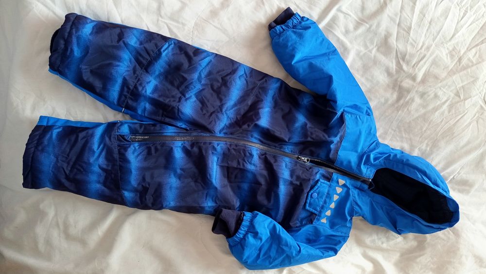 Zimowy kombinezon jednoczesciowy