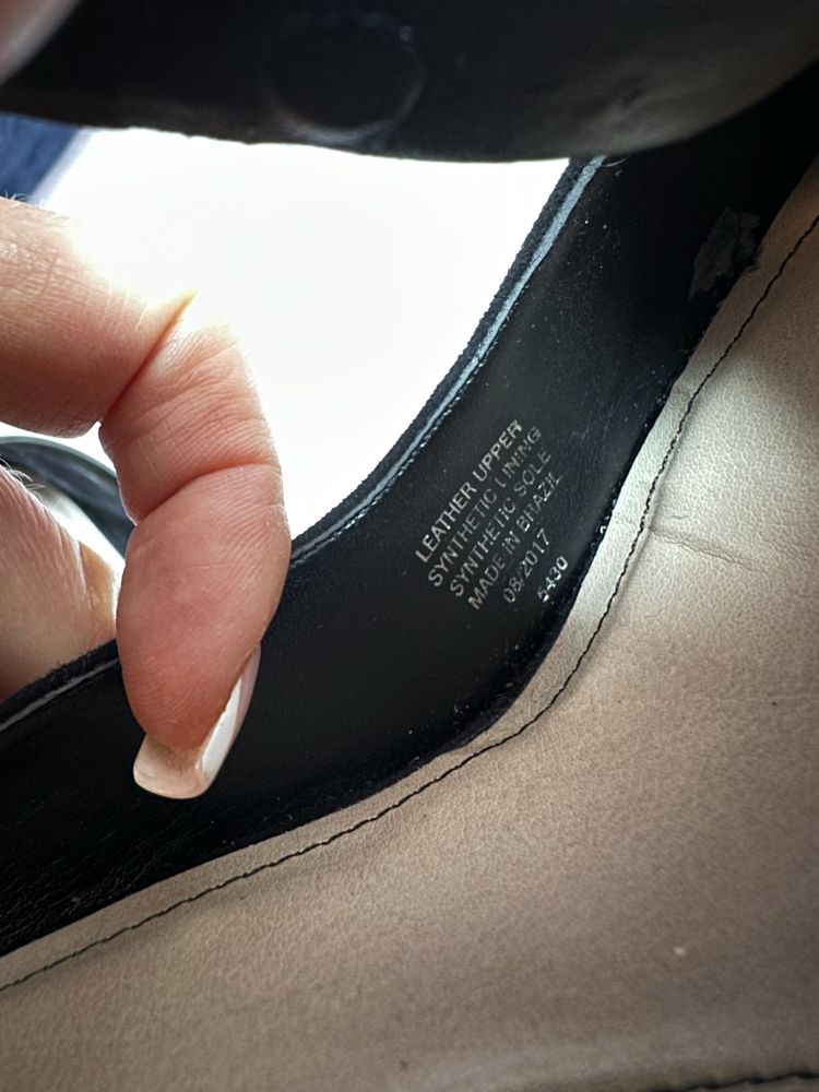 Туфлі лодочки човники гострий нос kurt geiger шпилька 38 39 чорні замш