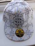 Кепка с ровным козырьком ( бейсболка снэпбек снепбек snapback) новая.