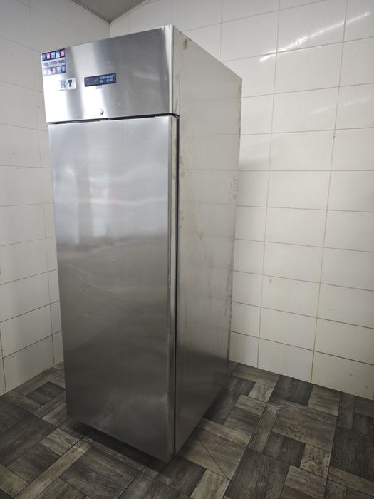 Морозильна шафа 700 л KT Німеччина