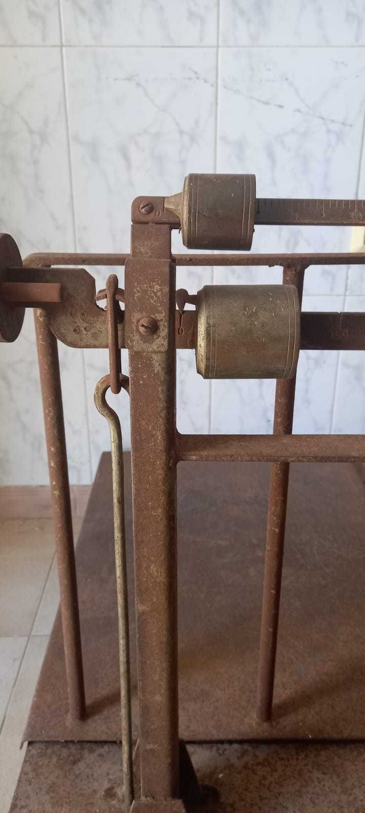 Balança decimal antiga