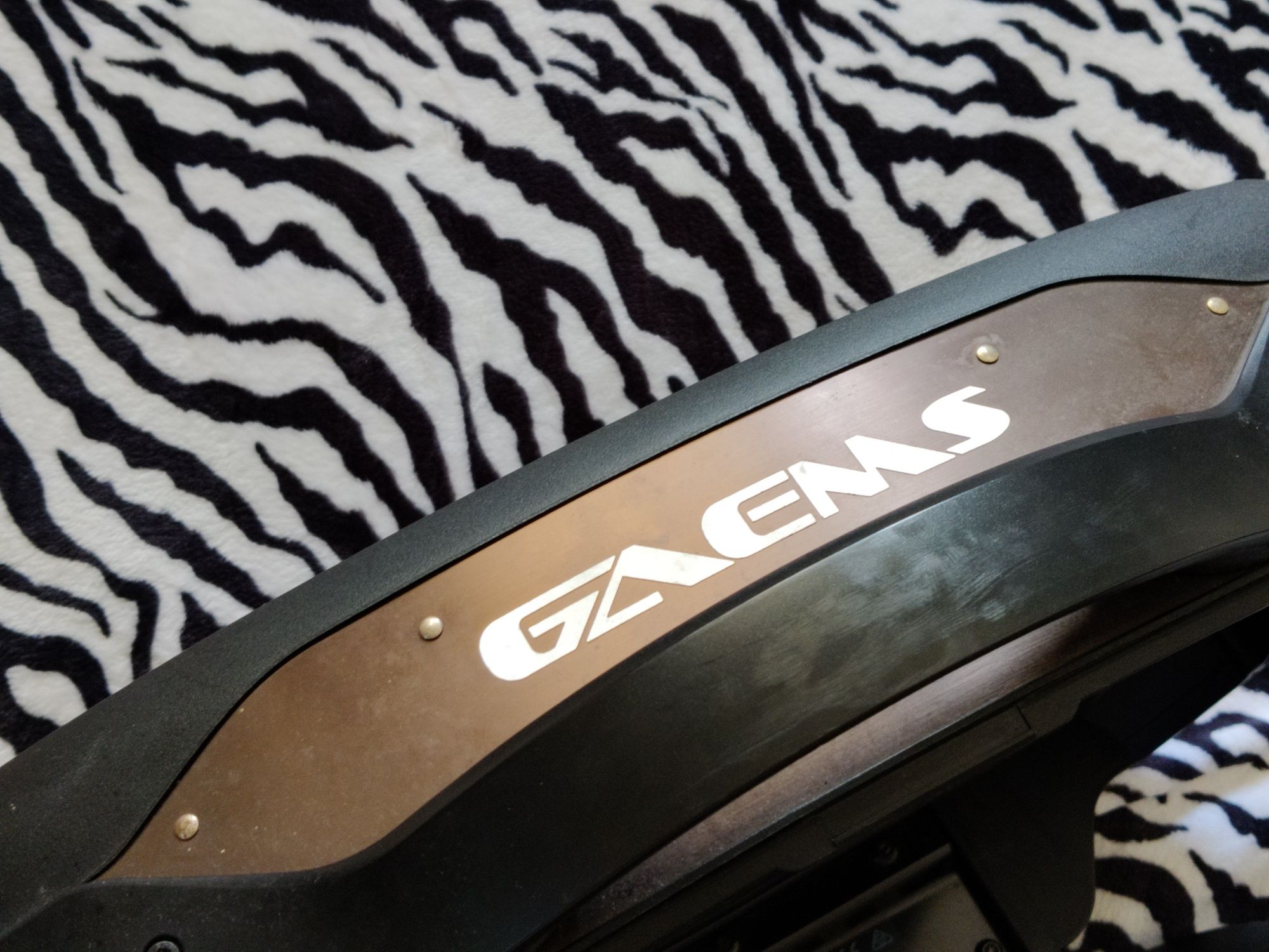 Ecrã Monitor Portátil Gaems Vanguard 19" Black Edition