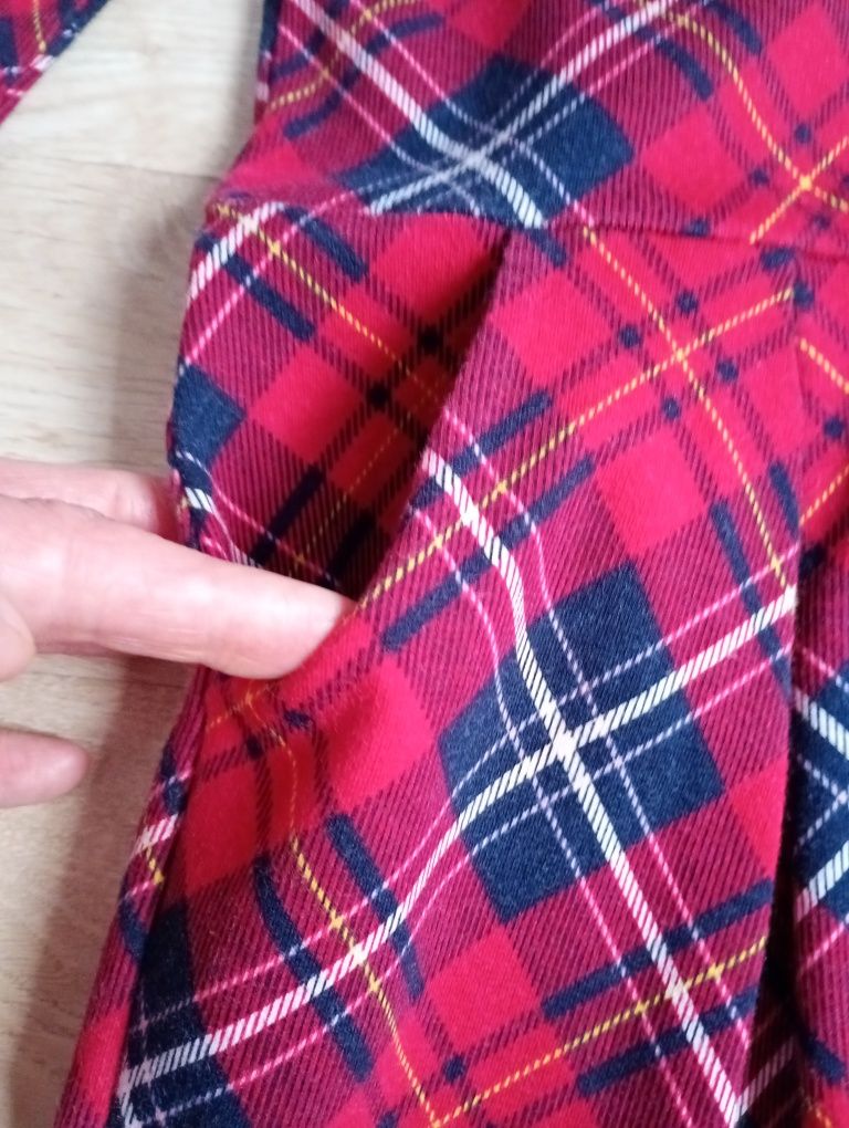 Плаття сукня сарафан школьное платье H&M 8-10р.