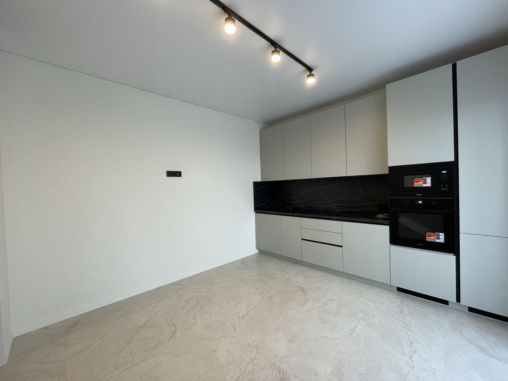 Продаж 2 км новобудови в центрі