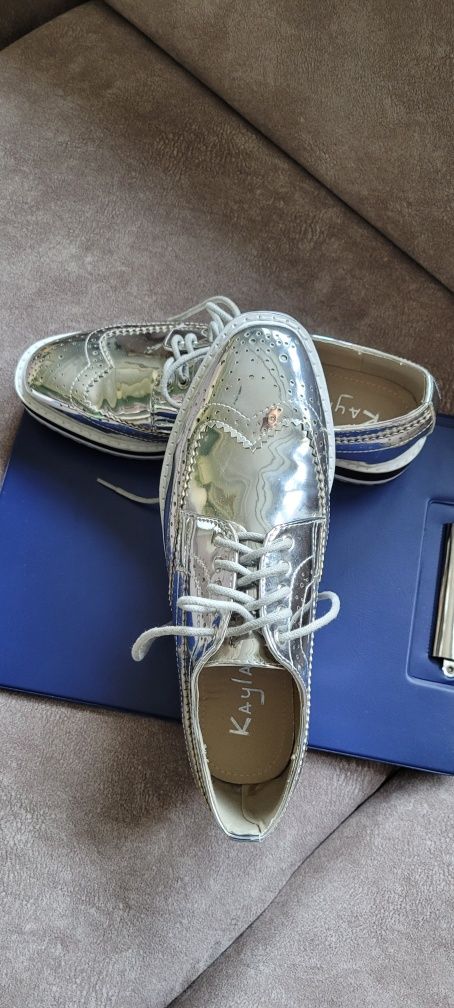Buty damskie srebrne
