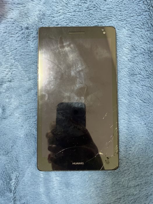 Старый планшет HUAWEI