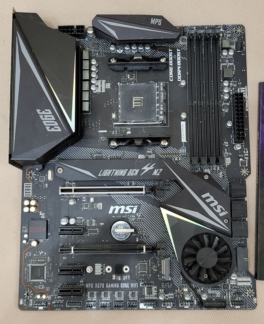 MSI MPG X570 Gaming Edge Wi-Fi (sAM4, AMD X570, PCI-Ex16)
