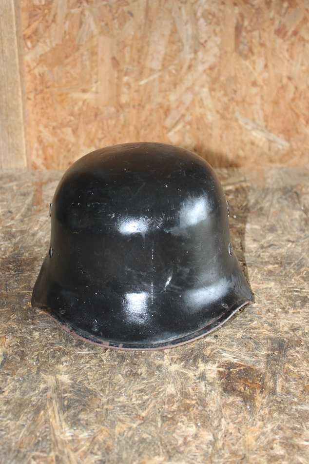 Stary po niemiecki hełm