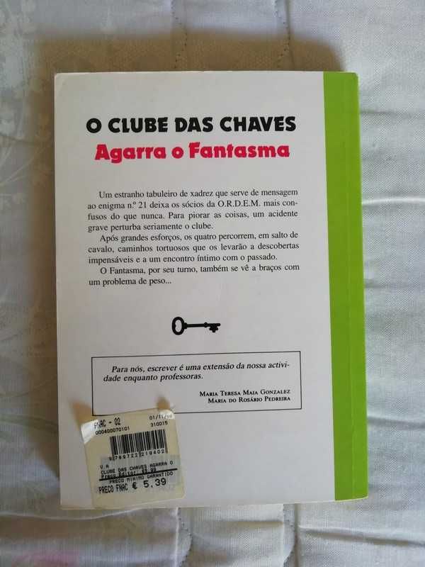 Livro "O Clube das Chaves: Agarra o Fantasma"