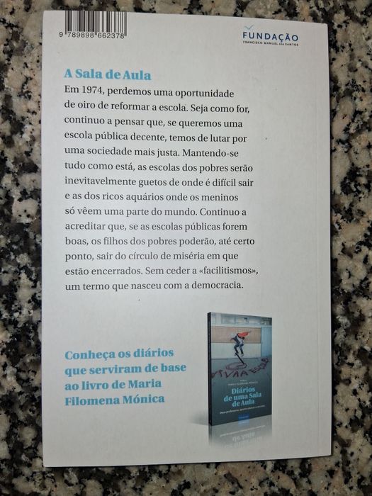 A sala de aula.livro novo
