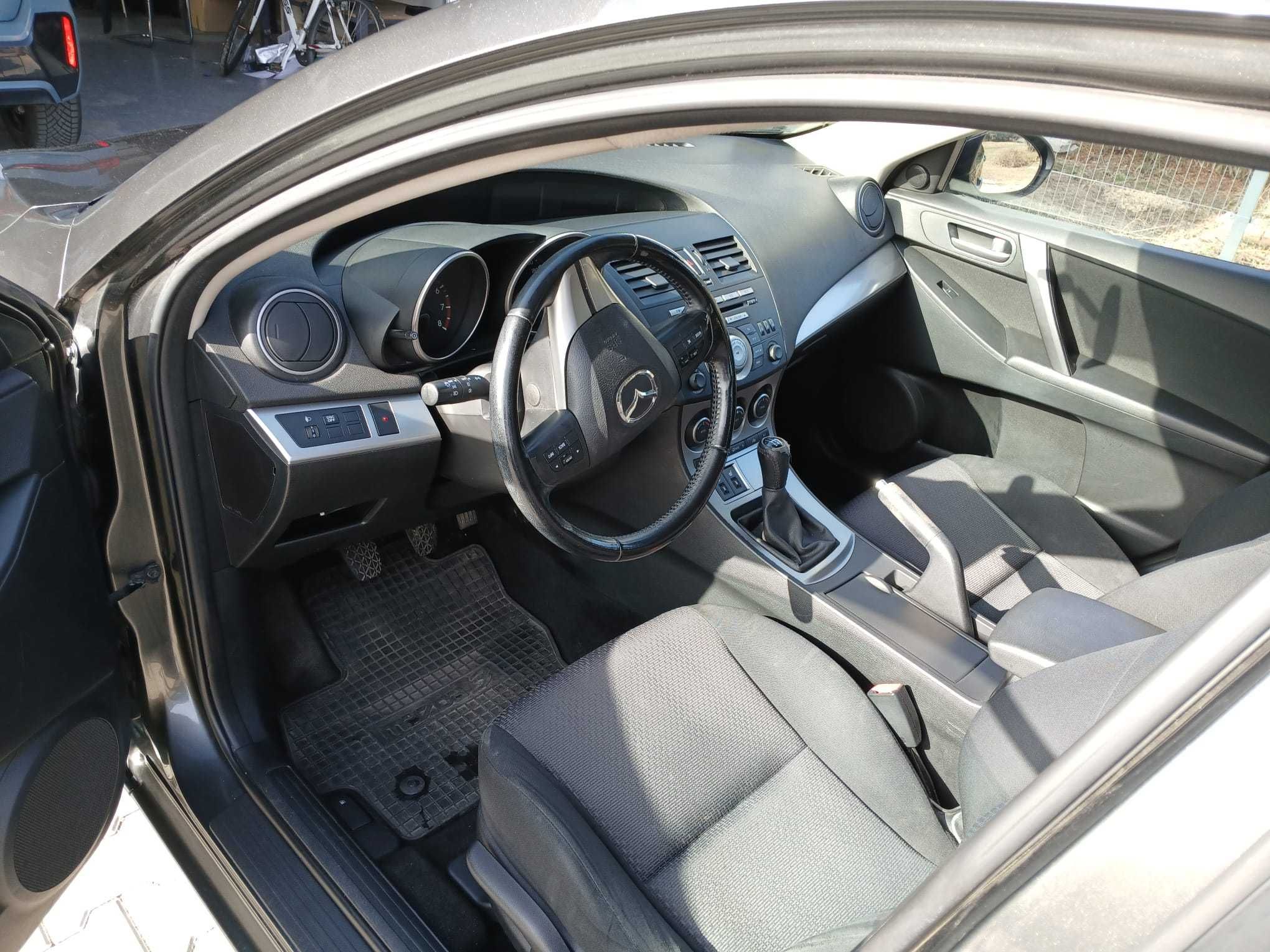 MAZDA 3 Hatchback 1,6 2009 bezwypadkowa, 1 właściciel