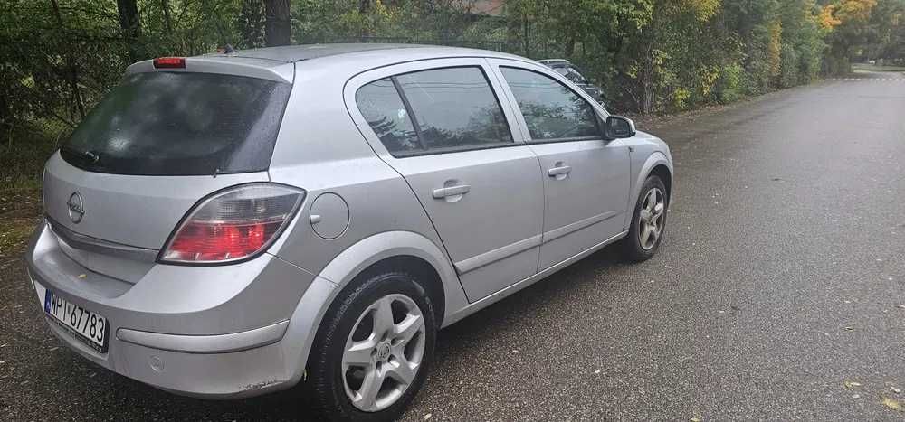 Opel Astra 1.9 tdi 120km 6 biegów, doinwestowany, bez wkładu, bez rdzy